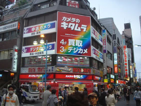 胖(ゆたか)ビル外観 - 永仁堂新宿西口店所在地 新宿区西新宿1-15-13 5階 漢方薬専門店